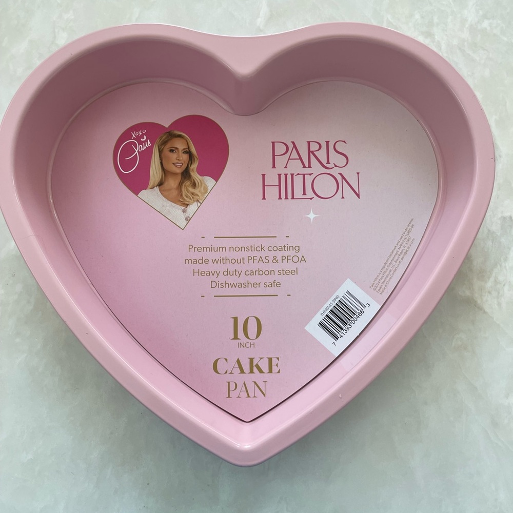 🎀PARIS HILTON 10”  Heart Shaped Cake Pan New 🎀